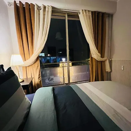 Avenue De Champagne Апартаменты *